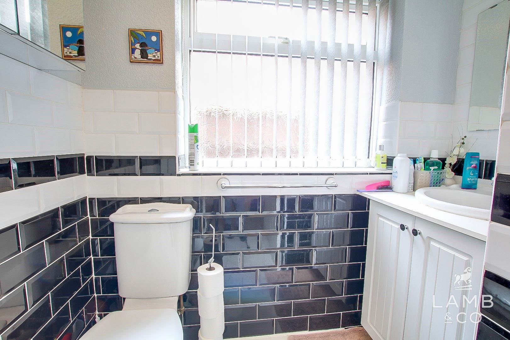 Chaucer Close, ClactononSea Lamb & Co Property